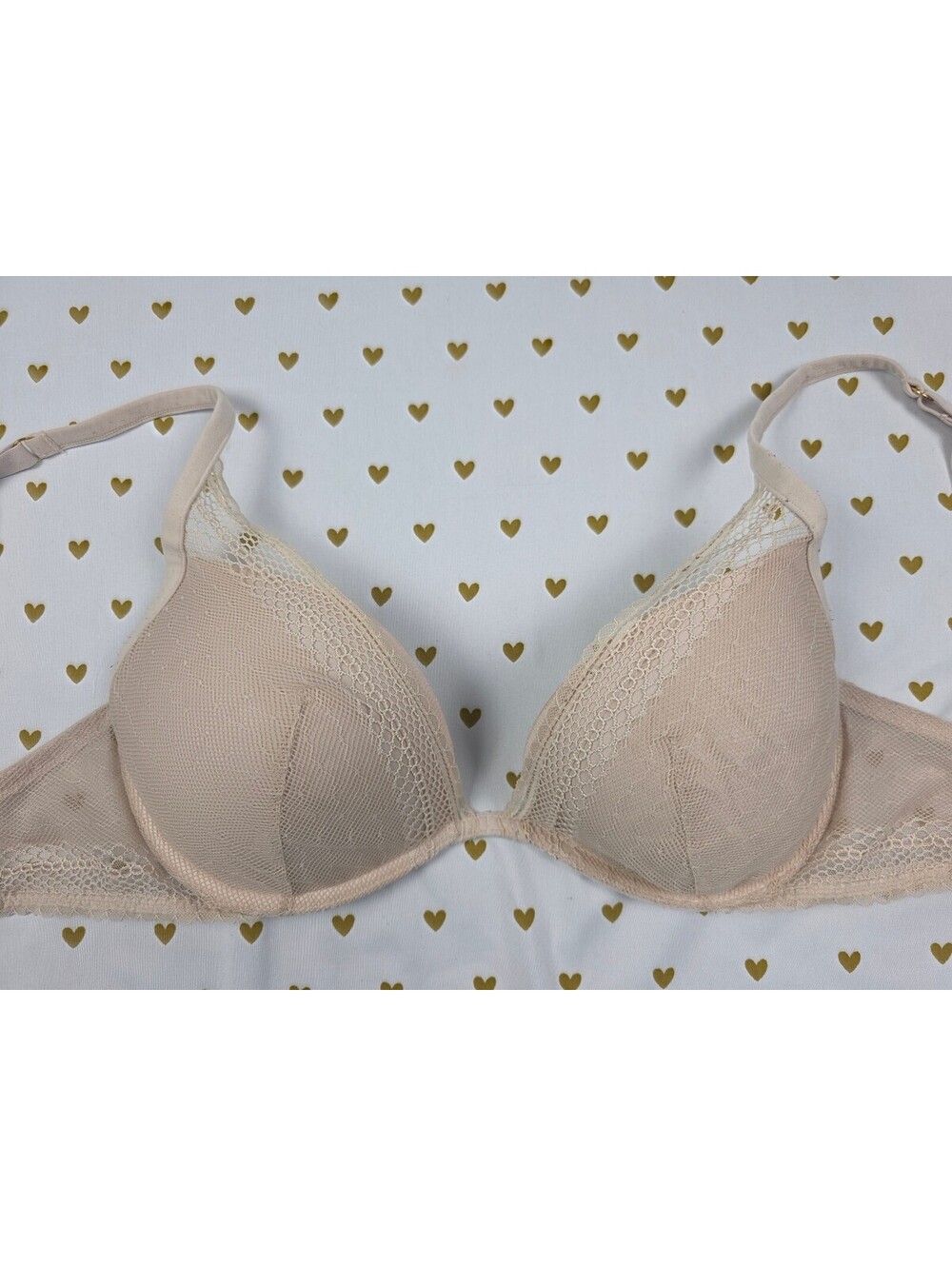 Victorias Secret INCREDIBLE Cute Push Up Bra 32DD Beige